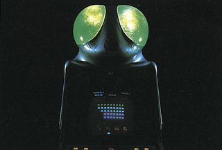 Illustration for article titled Giant Plastic Alien Heads, Badass Fantasy Art & Video Games